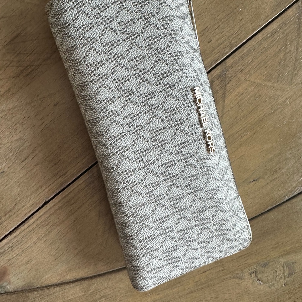 Michael Kors Metallic Silver Signature Continental Wallet